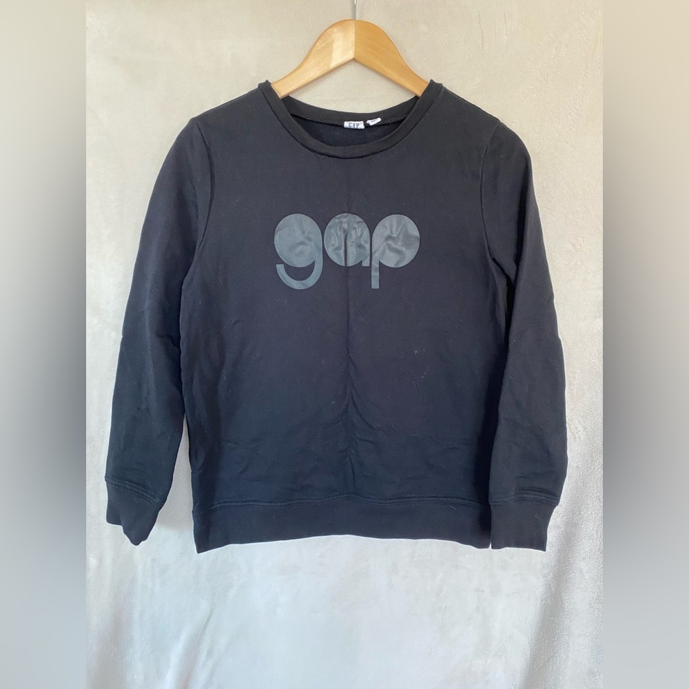 Women’s Gap Sweatshirt